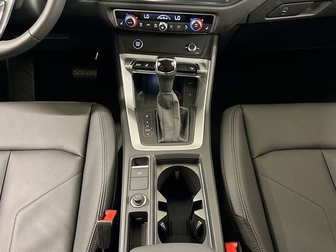 New 2025 Audi Q3 2.0T Premium image 13