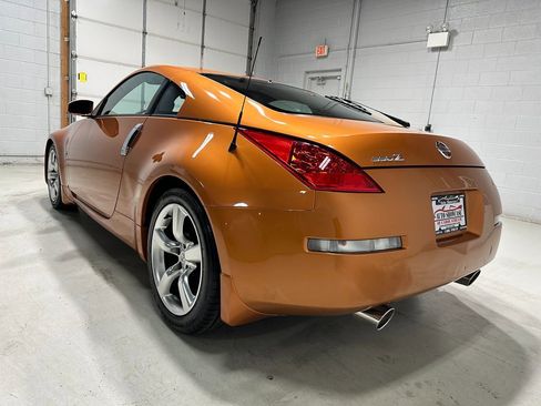 Used 2006 Nissan 350Z w/ (N93) Cargo Convenience Pkg image 15