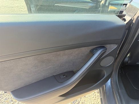 Used 2023 Tesla Model 3 Standard Range image 26