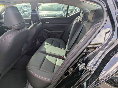 Used 2023 Nissan Altima 2.5 SR w/ SR Premium Package FWD image 12
