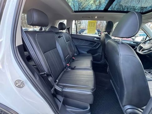 Certified 2022 Volkswagen Tiguan SE w/ Panoramic Sunroof Package image 22