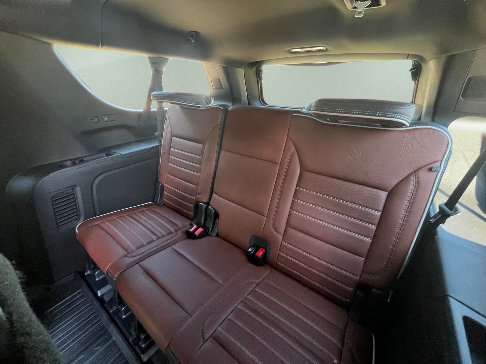 Used 2023 GMC Yukon XL Denali Ultimate w/ LPO, Floor Liner Package AWD/4WD image 30
