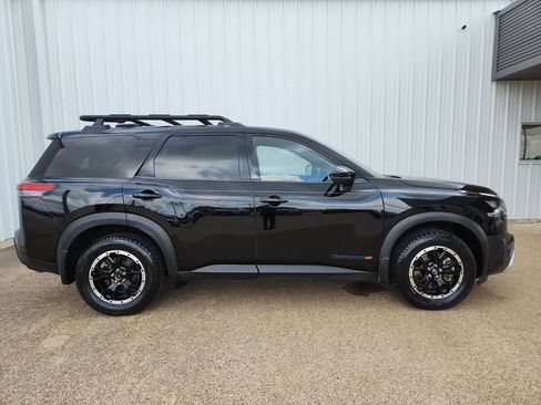 Used 2023 Nissan Pathfinder Rock Creek AWD/4WD image 24
