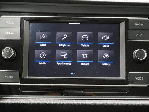 Used 2024 Volkswagen Jetta SE FWD image 16