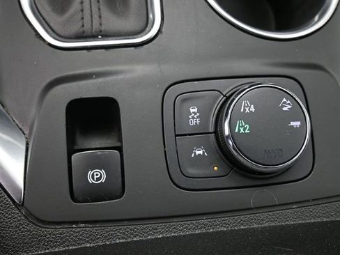 Used 2019 Chevrolet Traverse Premier AWD/4WD image 33