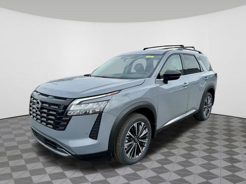 New 2026 Nissan Pathfinder Platinum image 11