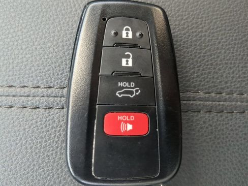 Used 2022 Toyota RAV4 Limited image 30