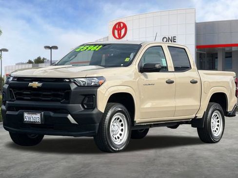 Used 2023 Chevrolet Colorado W/T image 9