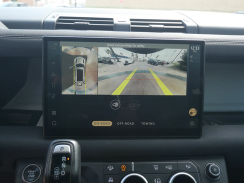 Used 2023 Land Rover Defender 130 S image 15