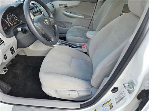 Used 2013 Toyota Corolla LE image 12