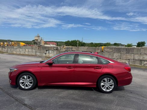 Used 2020 Honda Accord LX image 3
