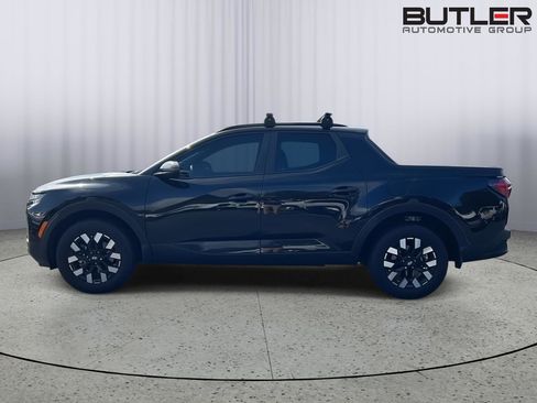 Used 2025 Hyundai Santa Cruz SEL FWD image 2