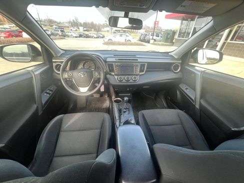 Used 2015 Toyota RAV4 LE image 10