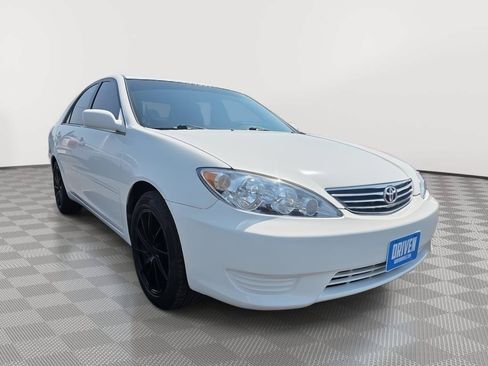 Used 2006 Toyota Camry SE FWD image 3