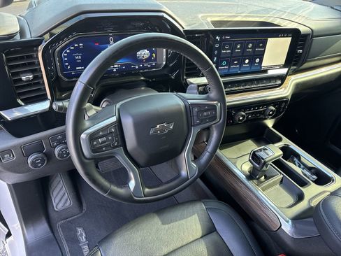 Used 2024 Chevrolet Silverado 1500 RST image 17