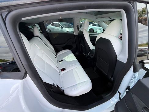 Used 2024 Tesla Model Y Long Range image 26