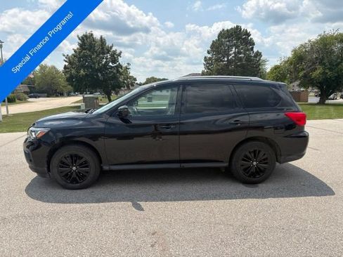 Used 2019 Nissan Pathfinder SL AWD/4WD image 3