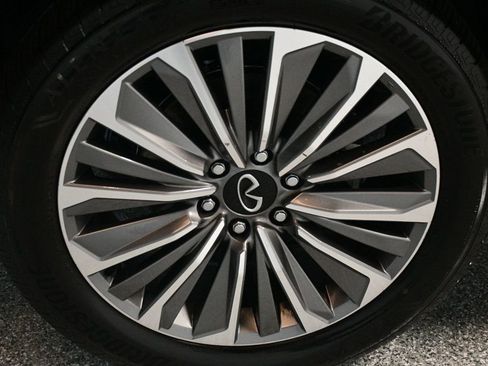 Used 2025 INFINITI QX80 Sensory image 20