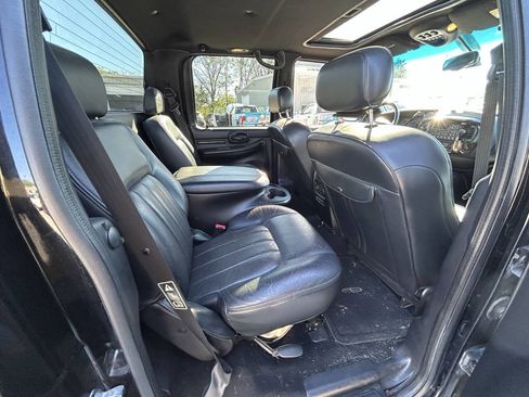 Used 2002 Lincoln Blackwood image 19