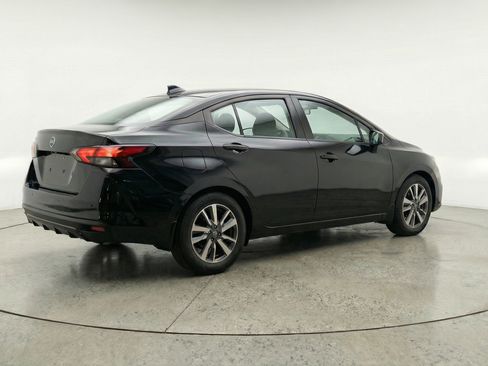 Used 2025 Nissan Versa SV image 9