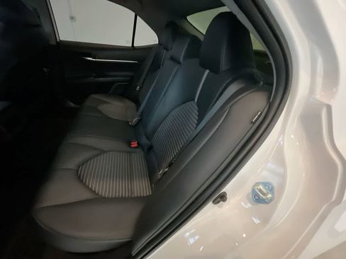 Used 2022 Toyota Camry SE image 23