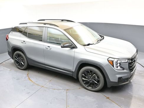 Used 2023 GMC Terrain SLE w/ Driver Convenience Package AWD/4WD image 43