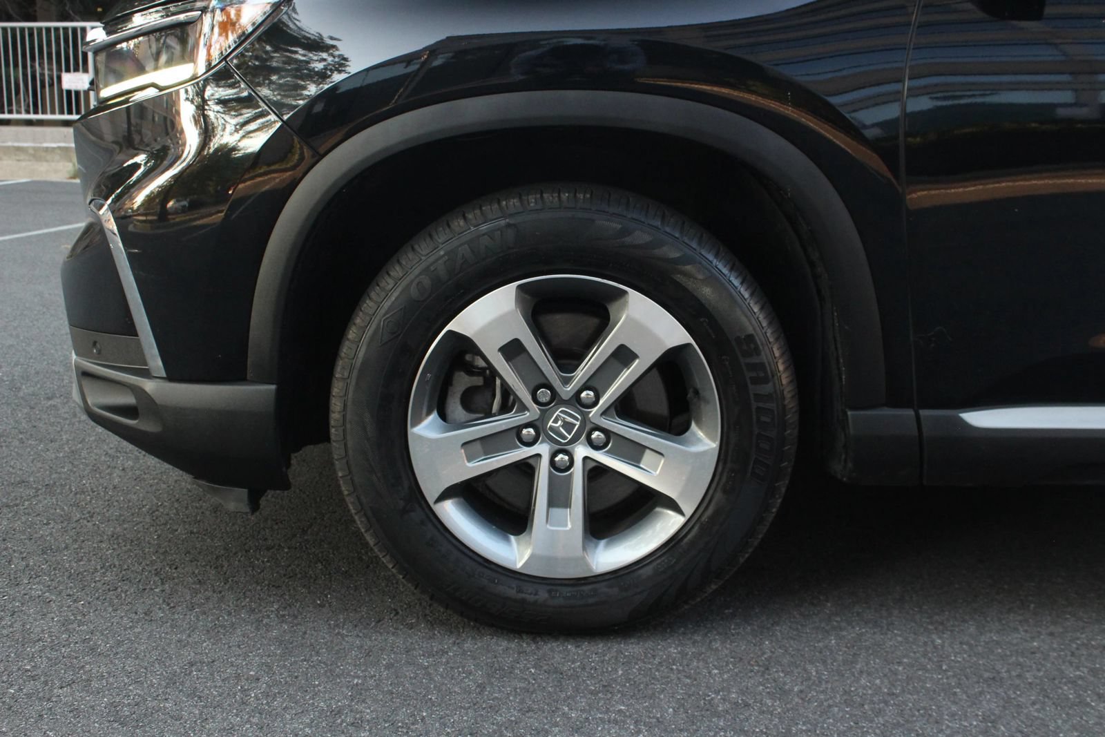 Used 2024 Honda Pilot EX-L image 11