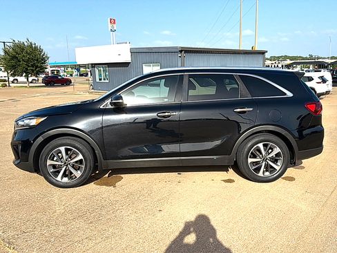 Used 2019 Kia Sorento EX w/ EX Touring Package FWD image 2