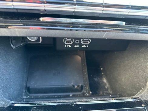 Used 2023 Jeep Wagoneer Series II w/ Convenience Group I AWD/4WD image 24