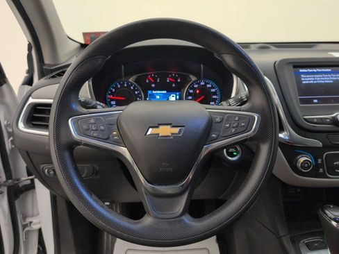 Used 2020 Chevrolet Equinox LT image 40