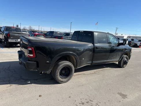 Used 2022 RAM 3500 Laramie image 18