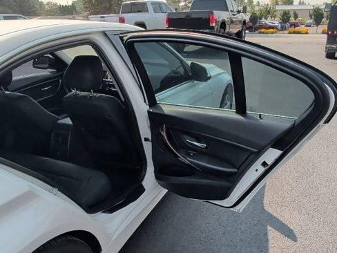 Used 2015 BMW 328i Sedan RWD image 20