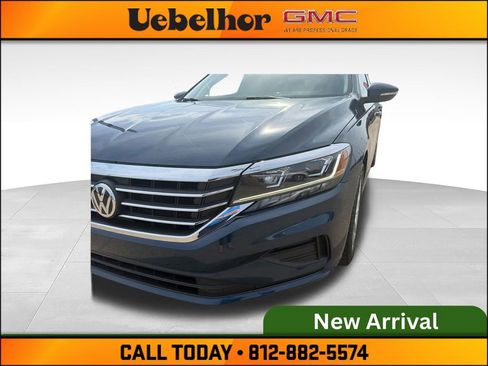 Used 2020 Volkswagen Passat 2.0T S FWD image 12