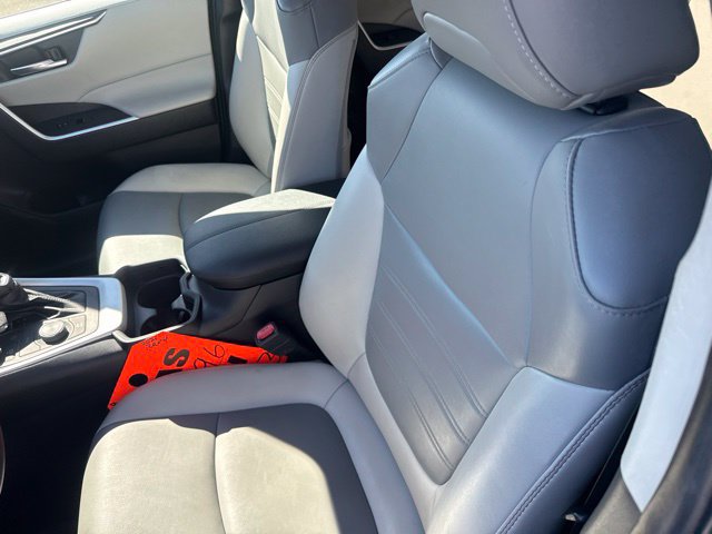 Used 2021 Toyota RAV4 XLE Premium AWD/4WD image 22