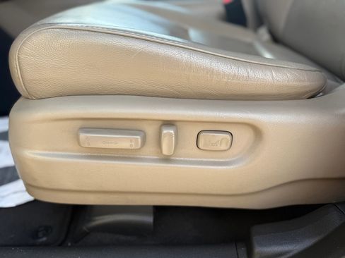 Used 2016 Honda Pilot Touring image 23