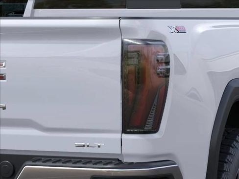 New 2026 GMC Sierra 2500 SLT w/ SLT Premium Package AWD/4WD image 11
