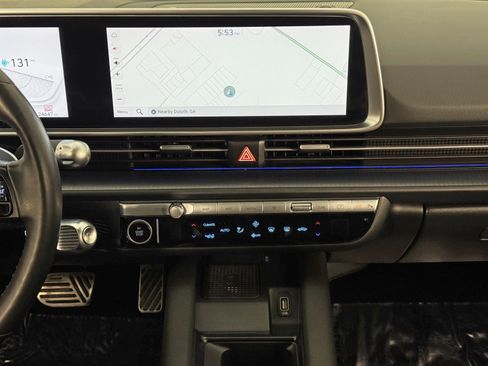 Used 2024 Hyundai Ioniq 6 Limited image 24