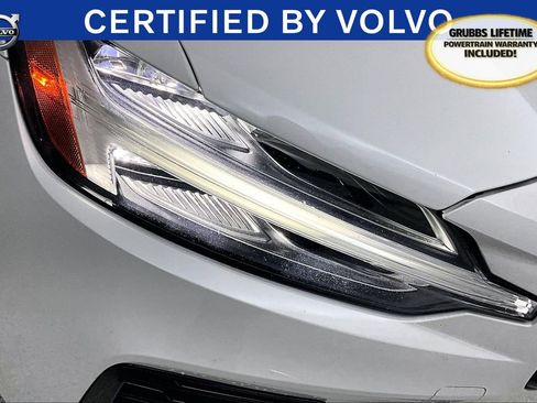 Used 2025 Volvo S60 T8 Plus image 38