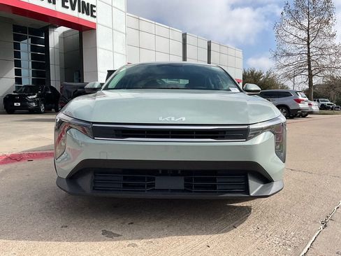 Used 2025 Kia K4 LXS image 3