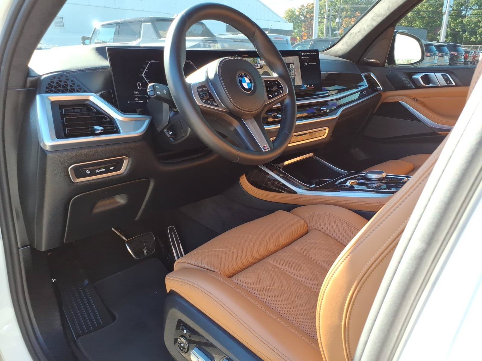 Used 2026 BMW X7 xDrive40i w/ M Sport Package AWD/4WD image 15