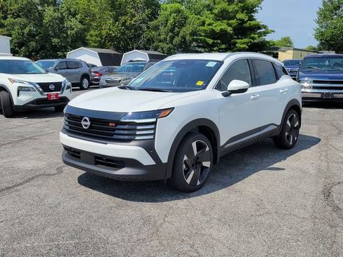 New 2025 Nissan Kicks SR w/ SR Premium Package image 10