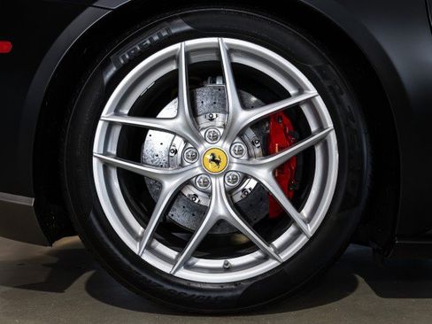 Used 2014 Ferrari F12 Berlinetta RWD image 30