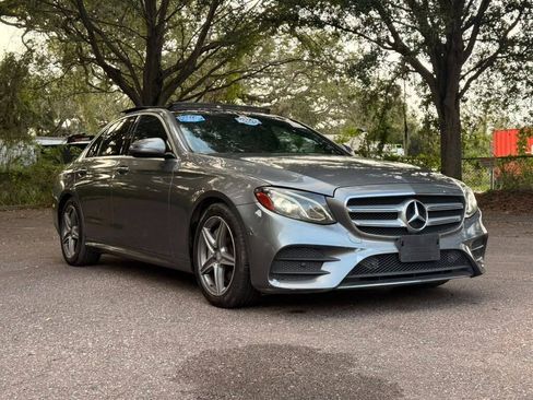 Used 2017 Mercedes-Benz E 300 image 4