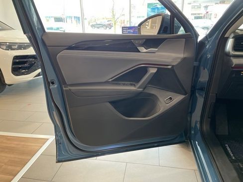 New 2026 Volkswagen Tiguan SE image 24