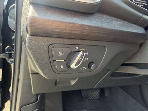 Used 2023 Audi Q5 2.0T Premium w/ Convenience Package AWD/4WD image 19