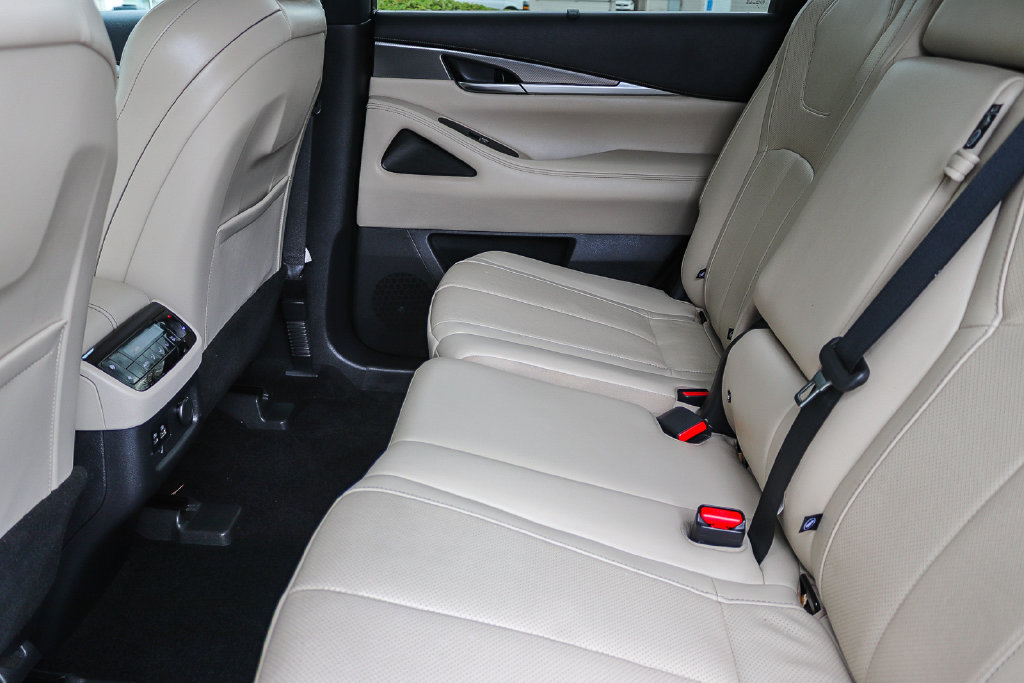 Certified 2022 INFINITI QX60 Luxe w/ Cargo Package FWD image 18