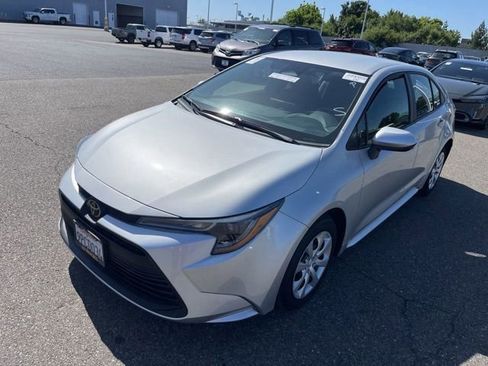 Used 2024 Toyota Corolla LE FWD image 3