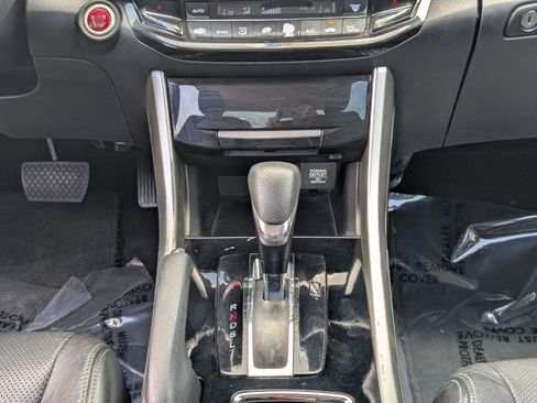 Used 2017 Honda Accord EX image 18