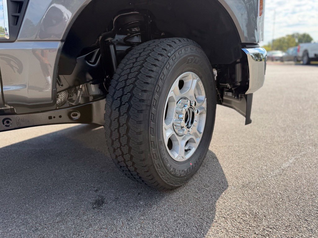 New 2027 Ford F250 XLT w/ FX4 Off-Road Package AWD/4WD image 8