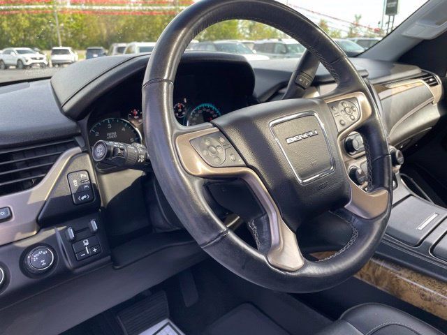Used 2017 GMC Yukon Denali w/ Open Road Package AWD/4WD image 31